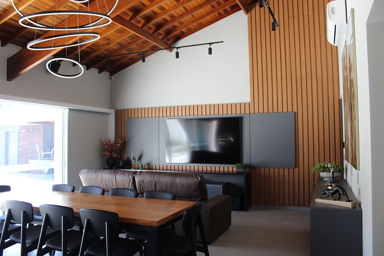 Recanto da Nina - Chácara de Luxo com Piscina Aquecida, Saun