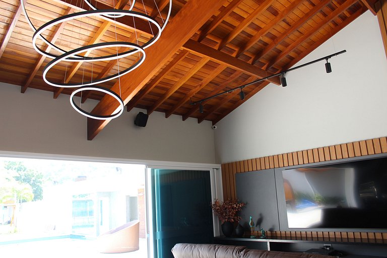 Recanto da Nina - Chácara de Luxo com Piscina Aquecida, Saun