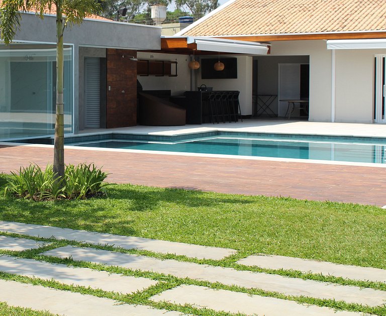Recanto da Nina - Chácara de Luxo com Piscina Aquecida, Saun
