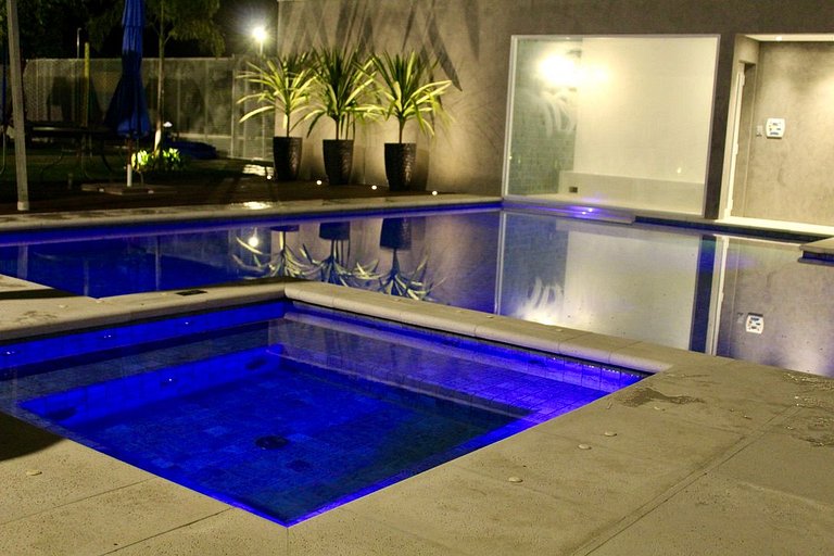 Recanto da Nina - Chácara de Luxo com Piscina Aquecida, Saun