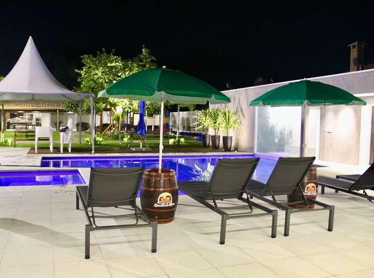 Recanto da Nina - Chácara de Luxo com Piscina Aquecida, Saun