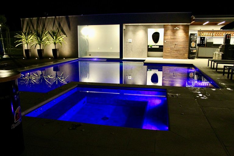 Recanto da Nina - Chácara de Luxo com Piscina Aquecida, Saun