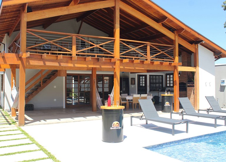 Recanto da Nina II - Chácara de Luxo com Piscina Climatizada