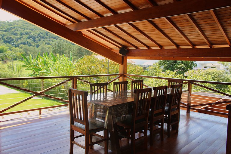 Recanto da Nina II - Chácara de Luxo com Piscina Climatizada