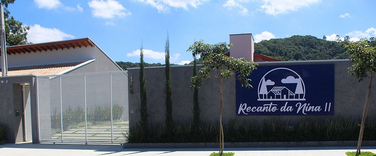 Recanto da Nina II - Chácara de Luxo com Piscina Climatizada