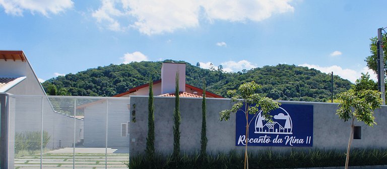 Recanto da Nina II - Chácara de Luxo com Piscina Climatizada