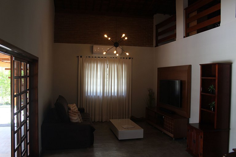 Recanto da Nina II - Chácara de Luxo com Piscina Climatizada