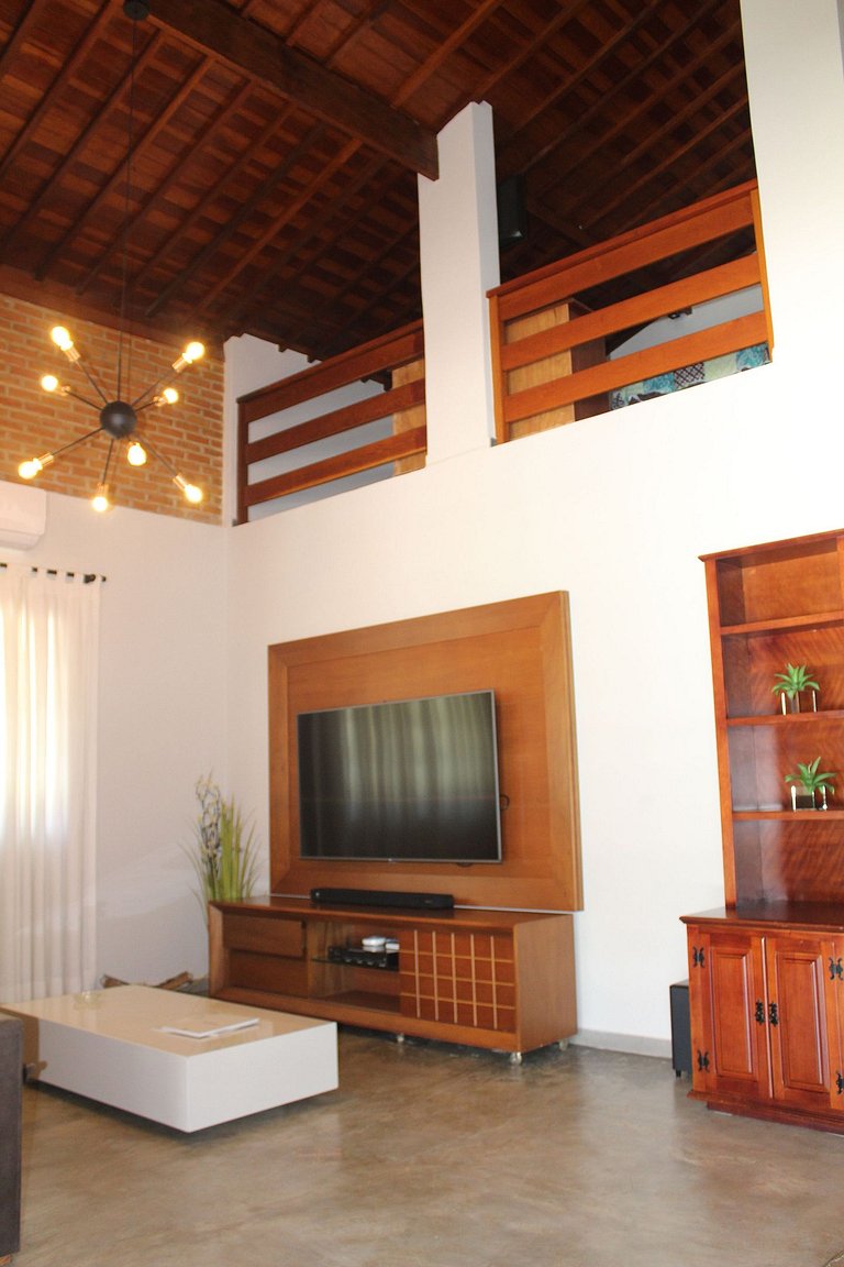 Recanto da Nina II - Chácara de Luxo com Piscina Climatizada