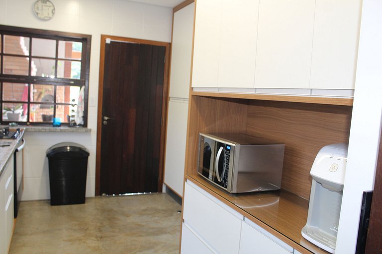 Recanto da Nina II - Chácara de Luxo com Piscina Climatizada