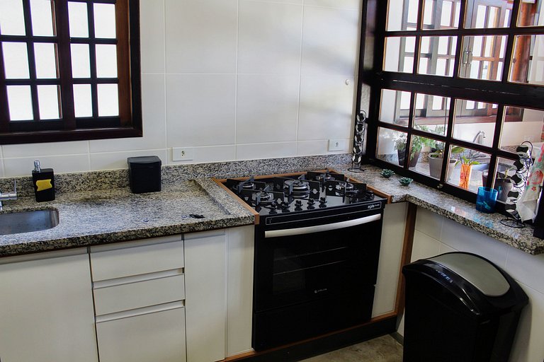 Recanto da Nina II - Chácara de Luxo com Piscina Climatizada