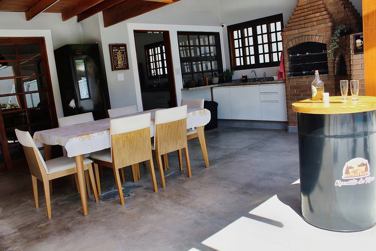 Recanto da Nina II - Chácara de Luxo com Piscina Climatizada