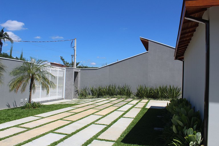 Recanto da Nina II - Chácara de Luxo com Piscina Climatizada