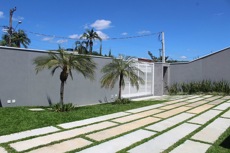 Recanto da Nina II - Chácara de Luxo com Piscina Climatizada