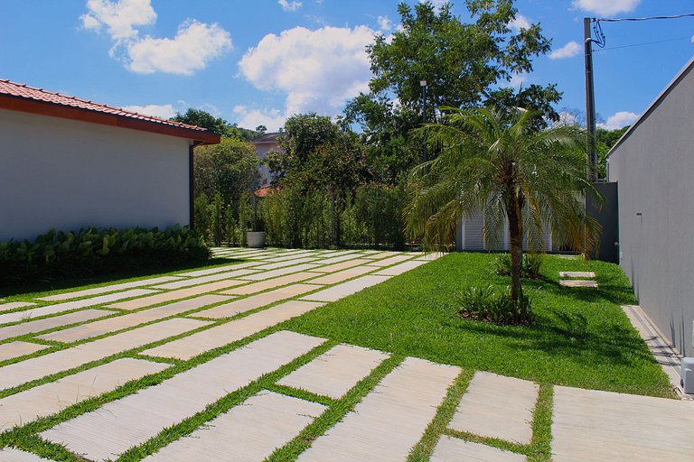 Recanto da Nina II - Chácara de Luxo com Piscina Climatizada