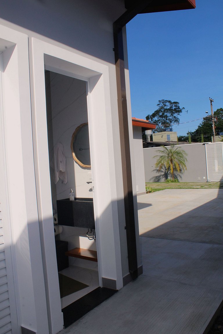 Recanto da Nina II - Chácara de Luxo com Piscina Climatizada