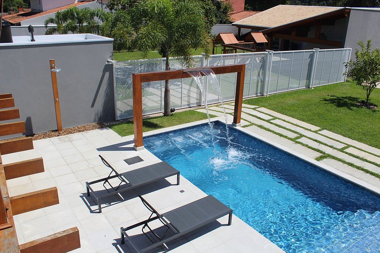Recanto da Nina II - Chácara de Luxo com Piscina Climatizada