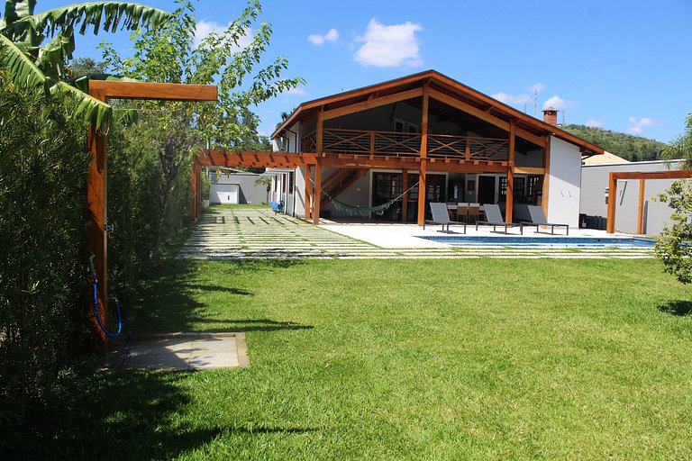 Recanto da Nina II - Chácara de Luxo com Piscina Climatizada